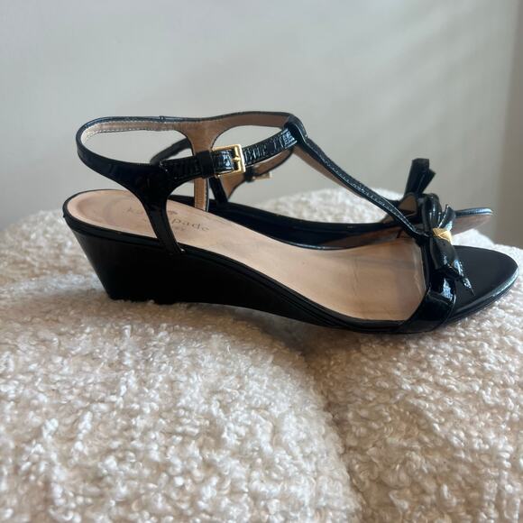 Kate Spade Black Strappy Wedge Sandals size 8 - Picture 9 of 10